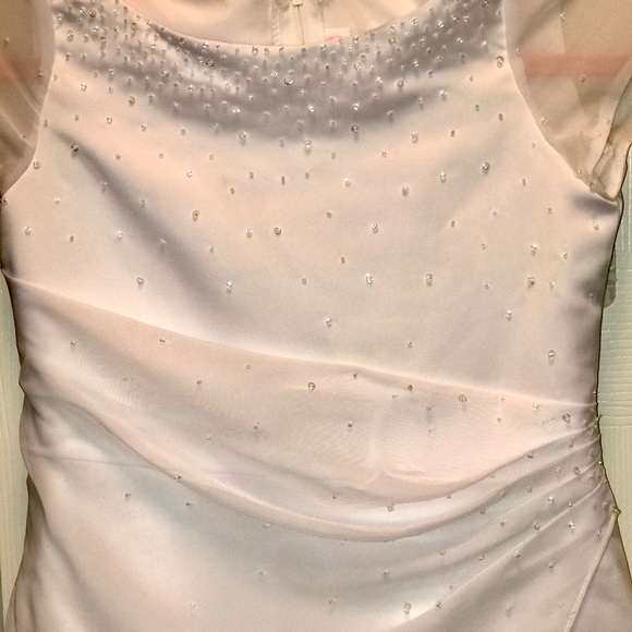 Beautiful Long White Dress. Lightly beaded bodice. - Picture 8 of 9